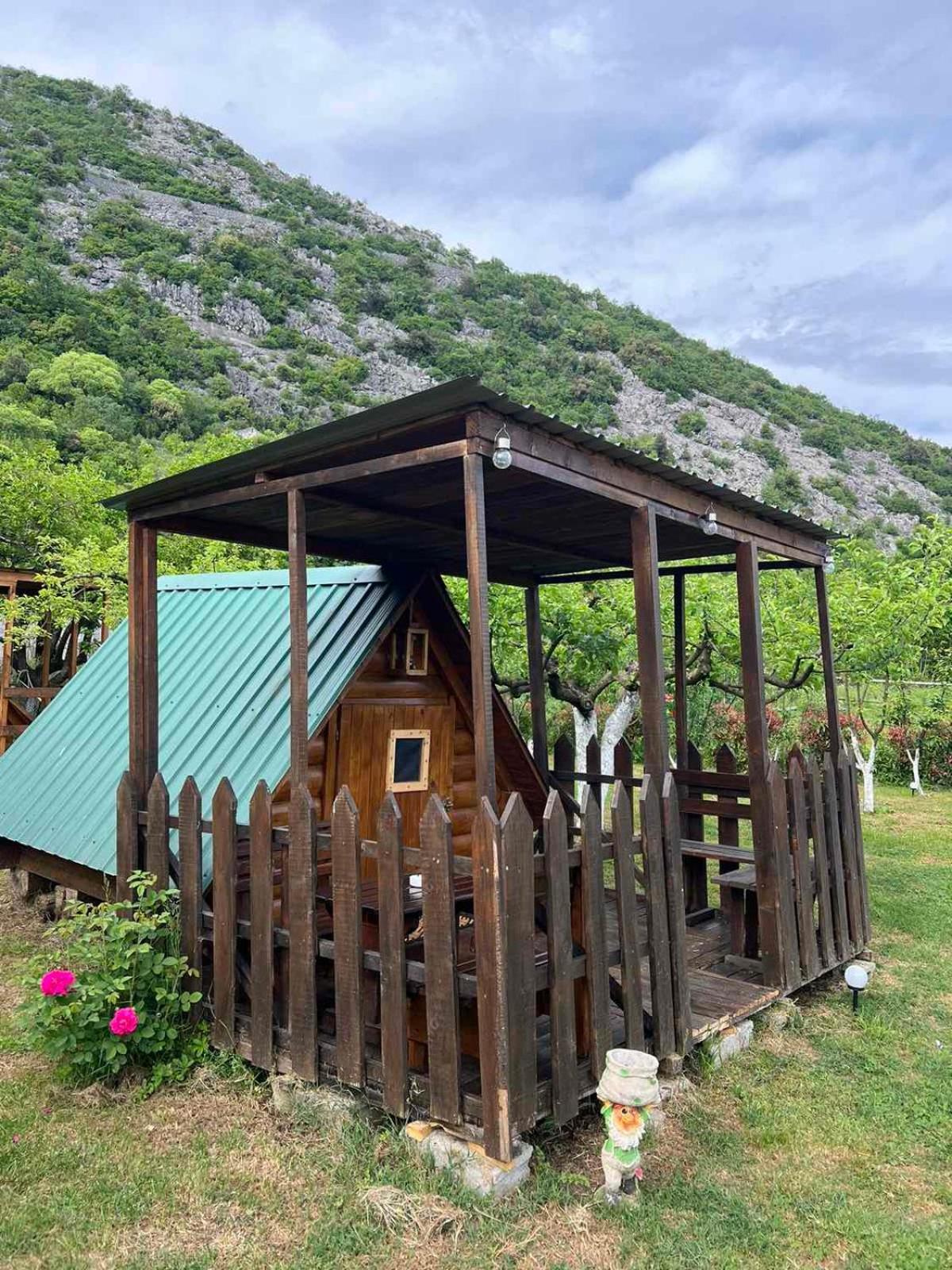 Camp Sunny Hills Hotel Virpazar Eksteriør billede