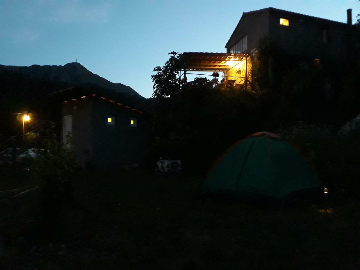 Camp Sunny Hills Hotel Virpazar Eksteriør billede